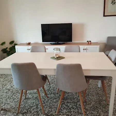 Primera Linea Playa Apartamento *